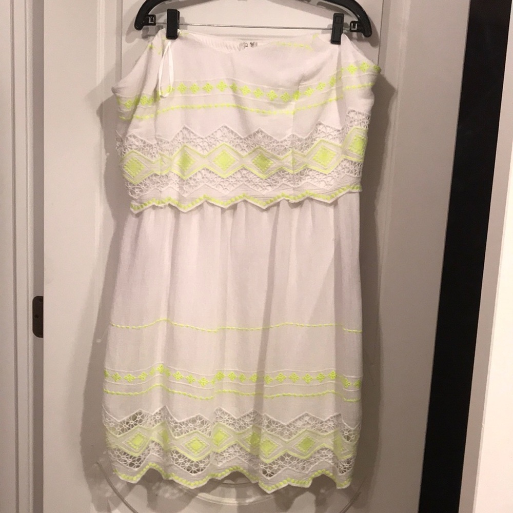 White and yellow strapless Deb dress size 24